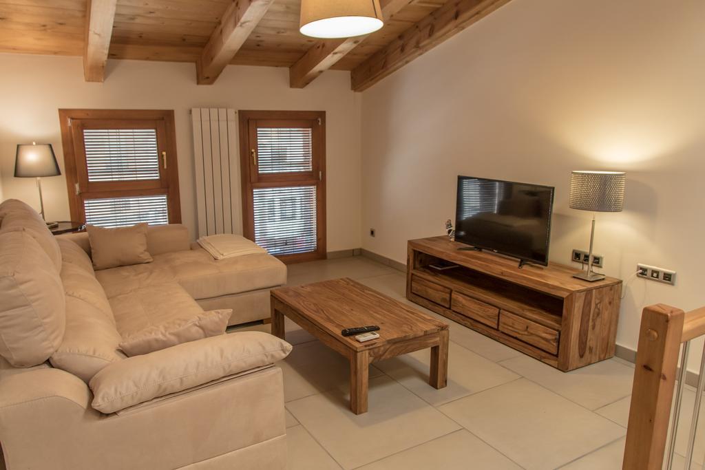 Plaza Apartamentos บีเนฟาร์ ภายนอก รูปภาพ